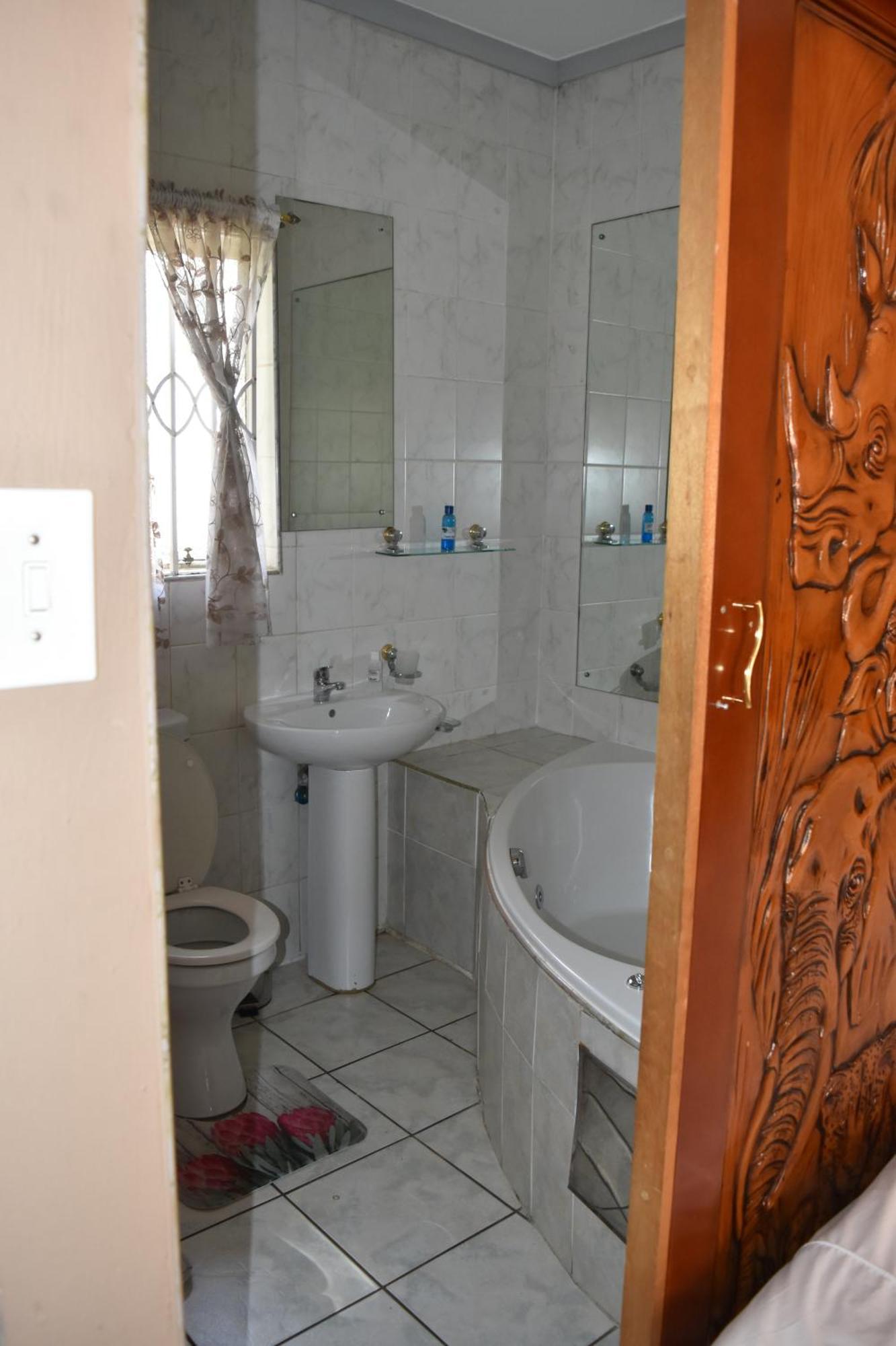 African Elephant Guesthouse Germiston Εξωτερικό φωτογραφία